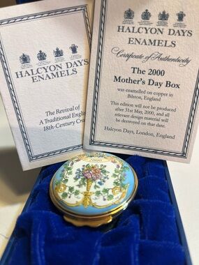 Blue Floral Enamel 2000 Mother's Day Box